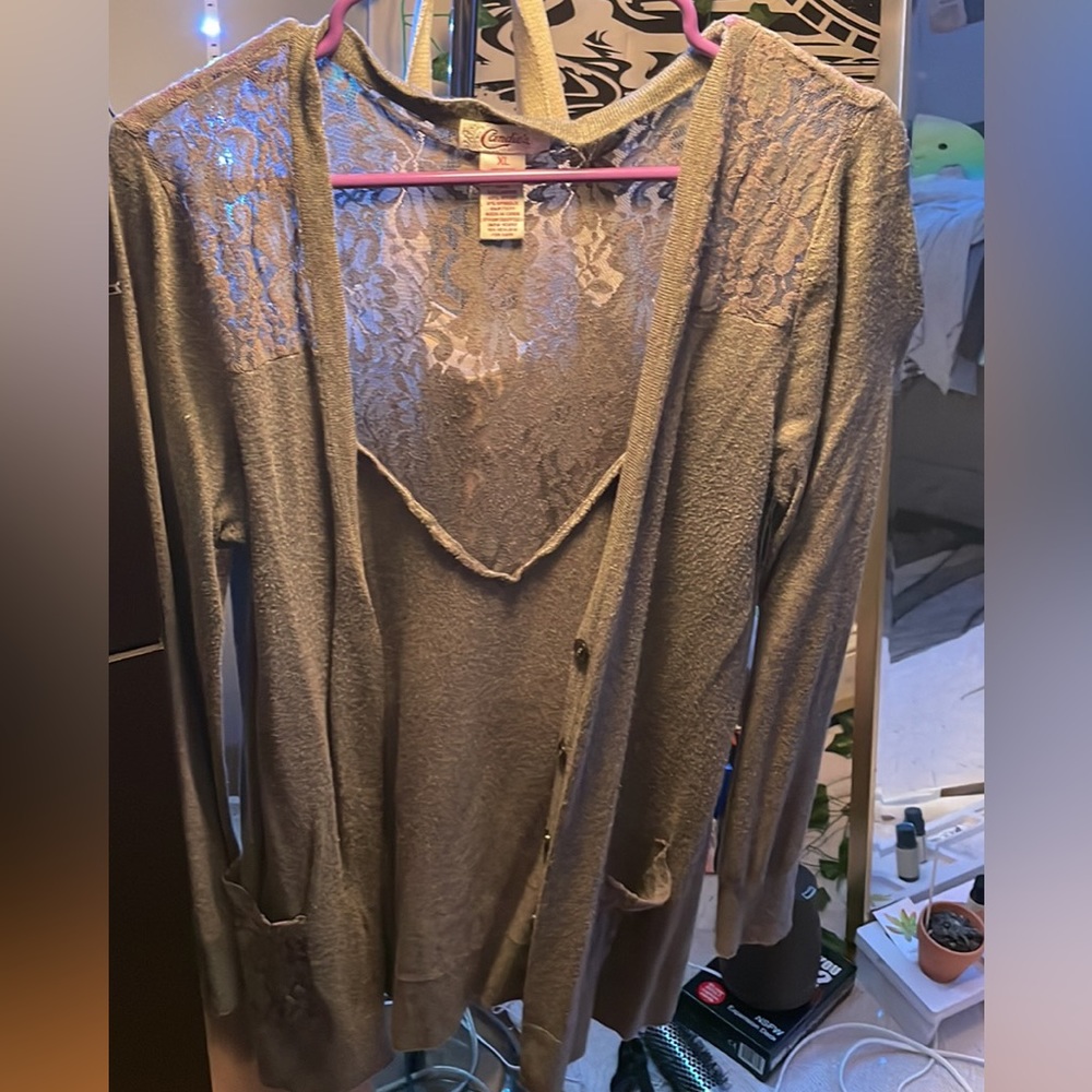 Women’s sweater/coverup
